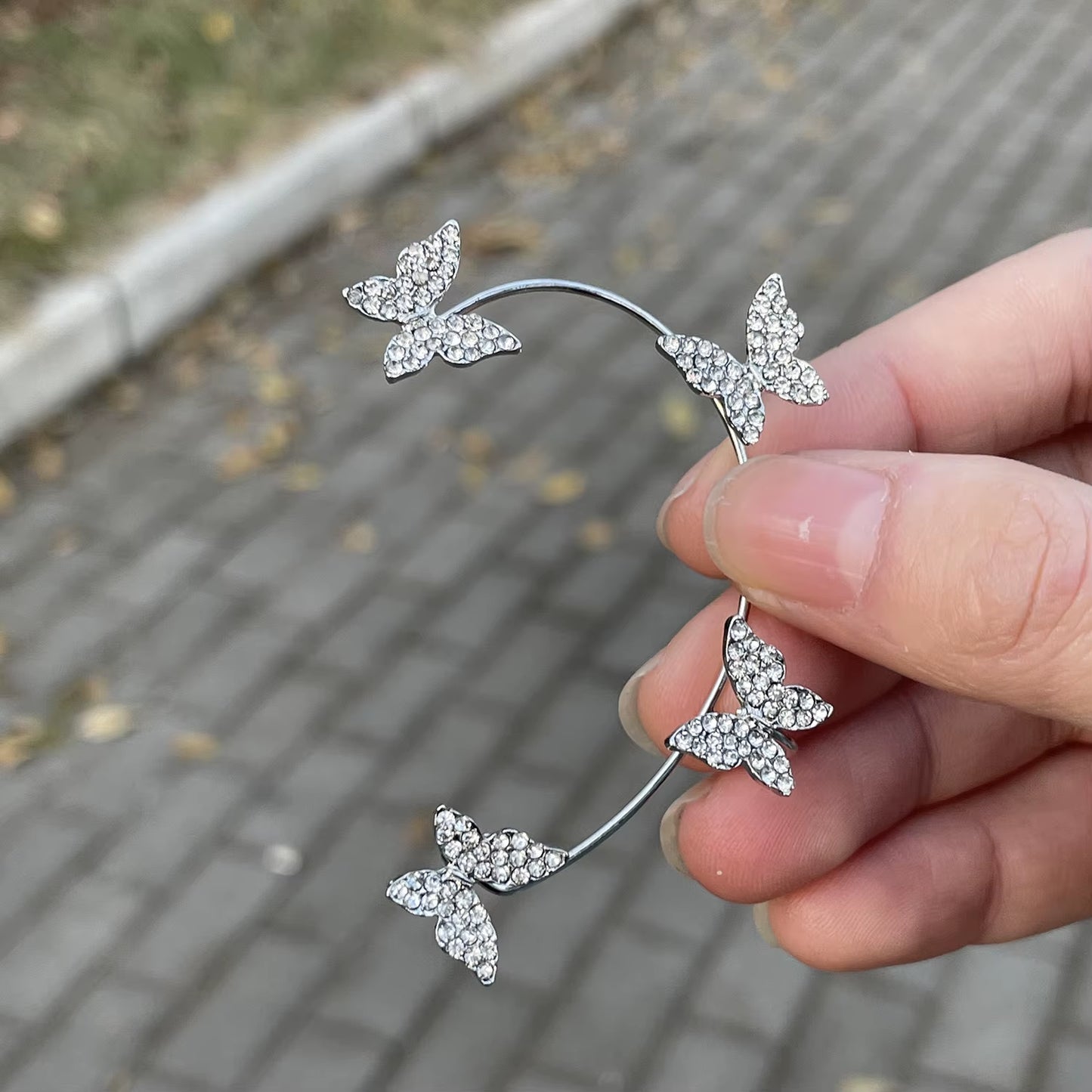 Korean Style Butterfly Ear Clips without Piercing for Women Sparkling Zircon Ear Cuff Clip Earrings Wedding Party Jewelry Gifts